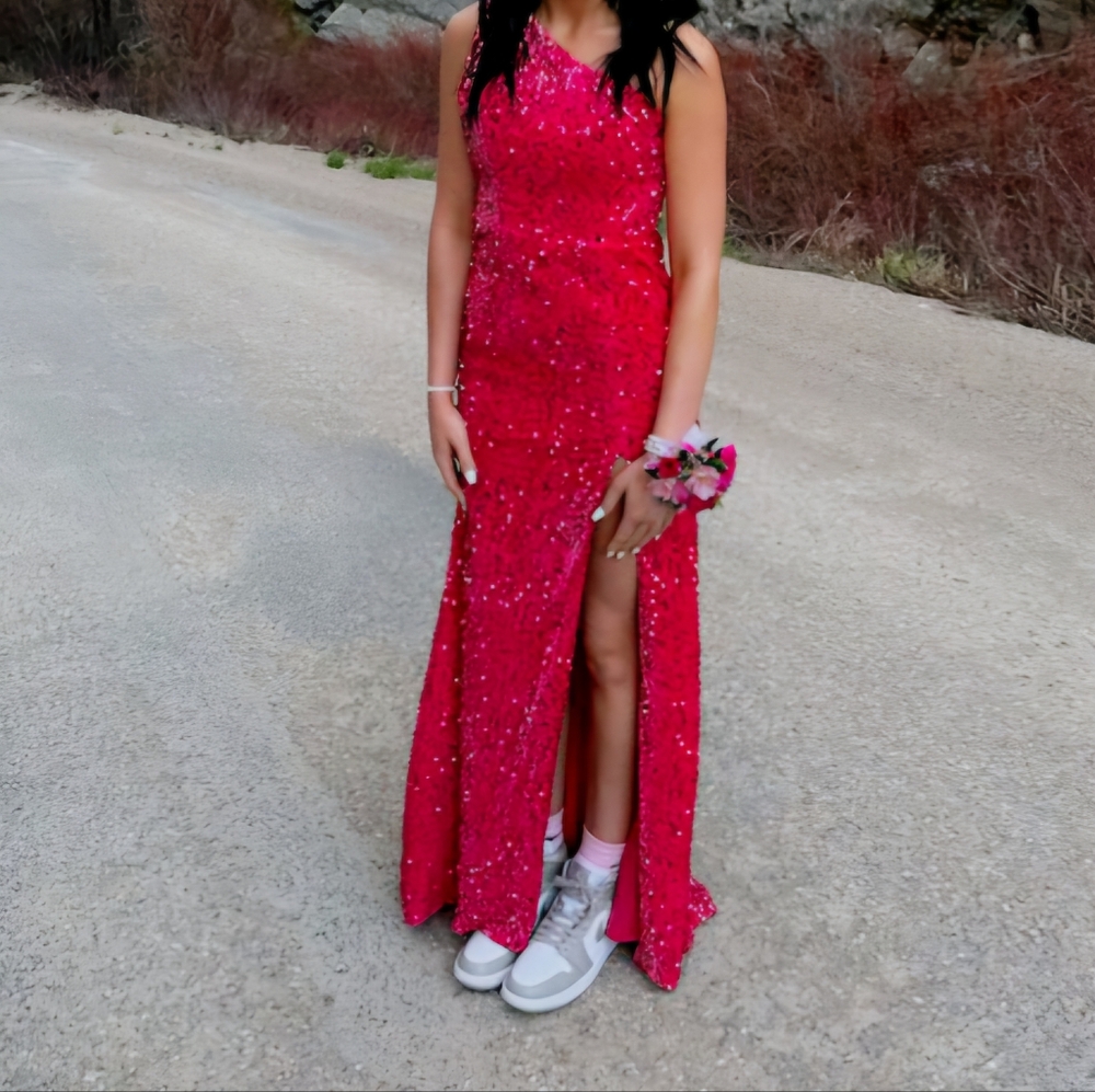 Pink Sequin Dress •Size 6•